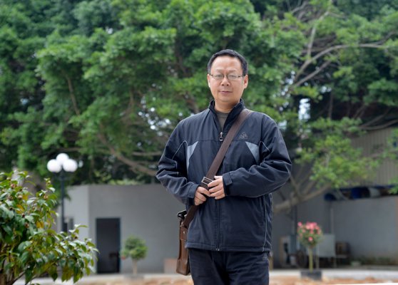 花卉学科教师 施利祥